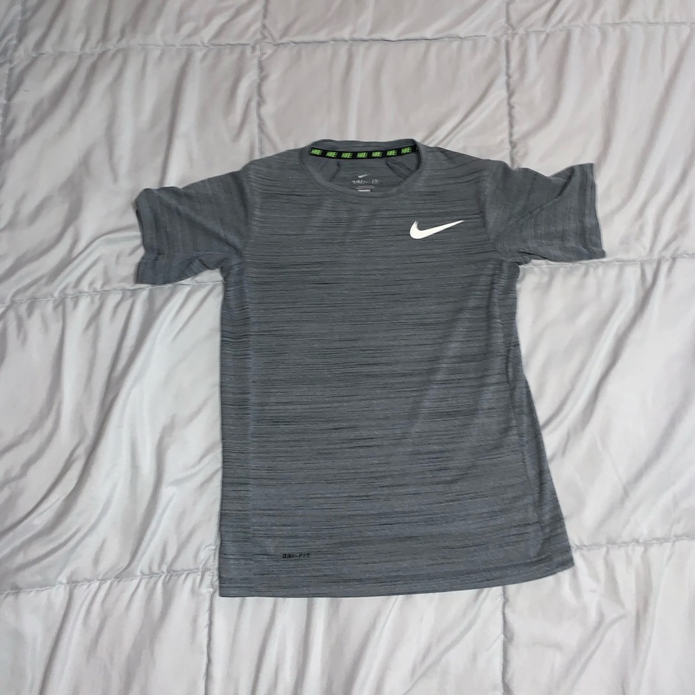 Boys grey Nike dry fit T-shirt